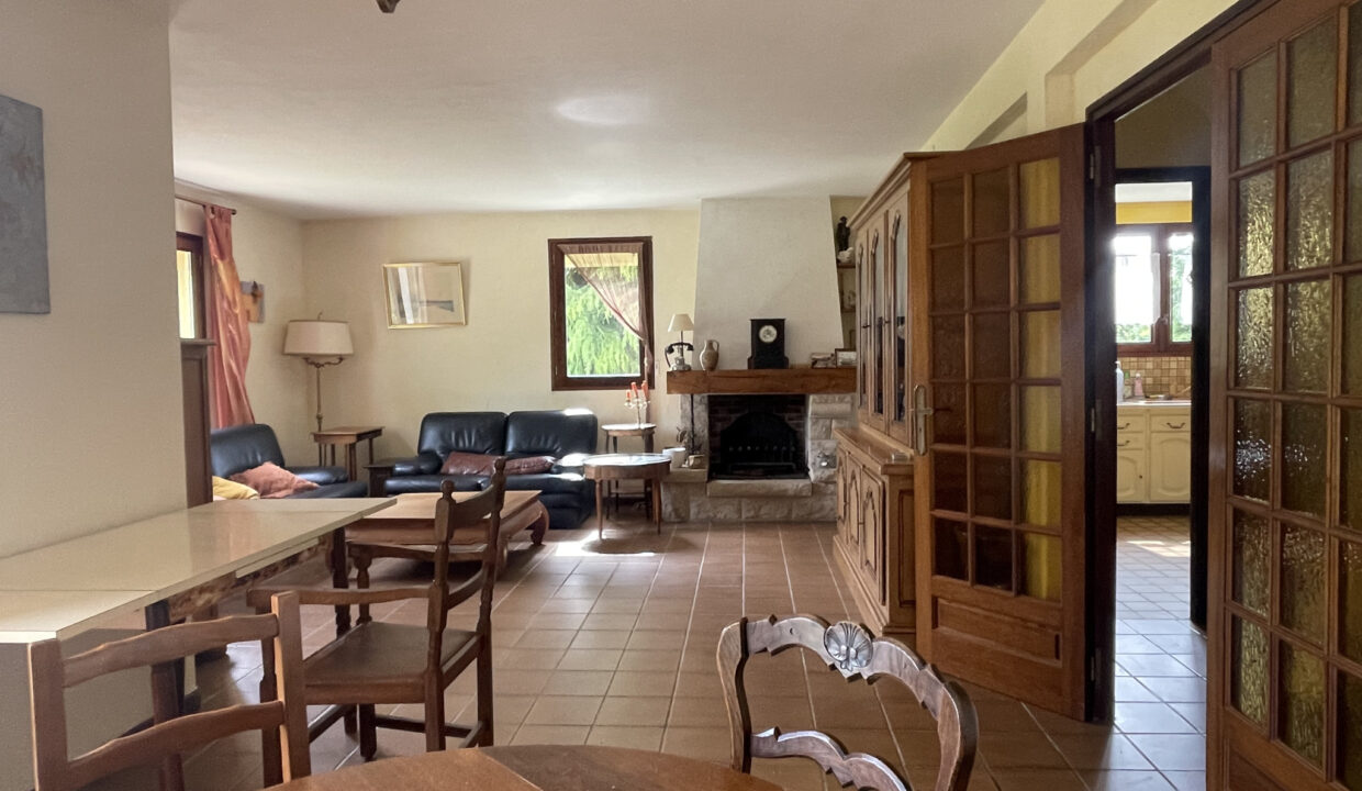 photo_f3e48a4098c73c9ee21e3ff2cfeeb8e5