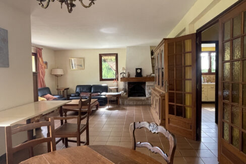 photo_f3e48a4098c73c9ee21e3ff2cfeeb8e5